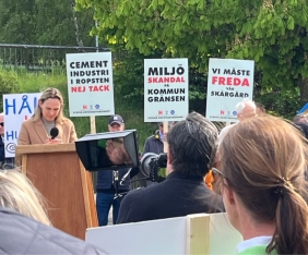 Demonstration i Ropsten - Stoppa dumpning av muddermassor i Östersjön